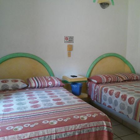 Hotel Sarabi Barra de Navidad Buitenkant foto