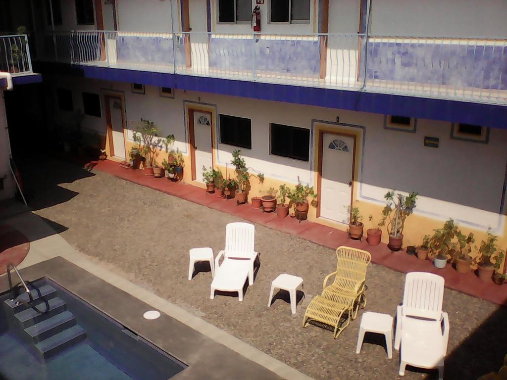 Hotel Sarabi Barra de Navidad Buitenkant foto