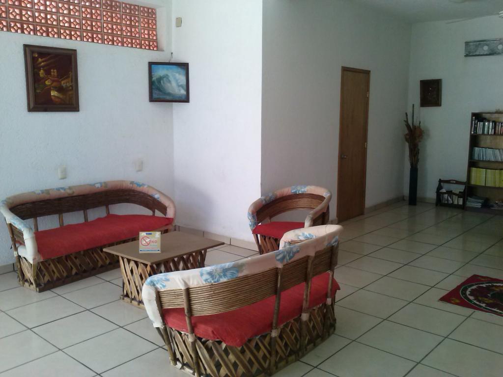 Hotel Sarabi Barra de Navidad Buitenkant foto