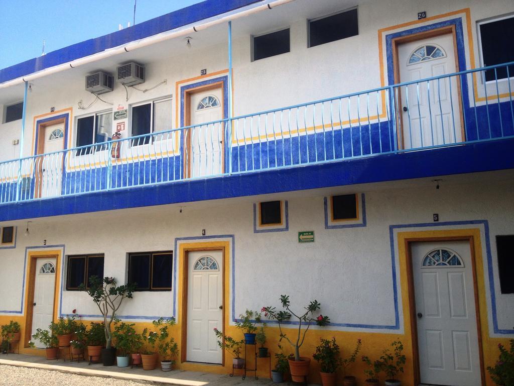 Hotel Sarabi Barra de Navidad Buitenkant foto