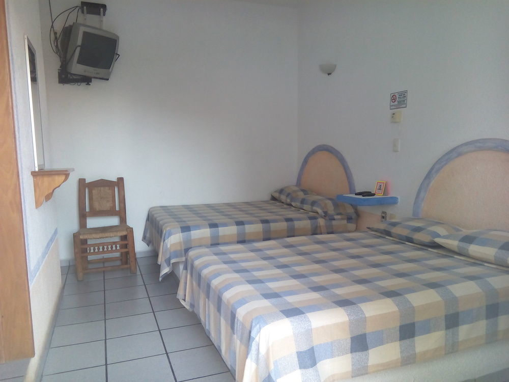 Hotel Sarabi Barra de Navidad Buitenkant foto