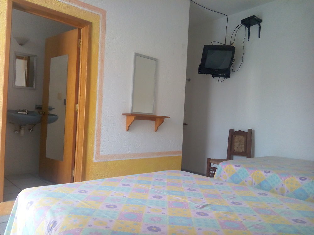 Hotel Sarabi Barra de Navidad Buitenkant foto