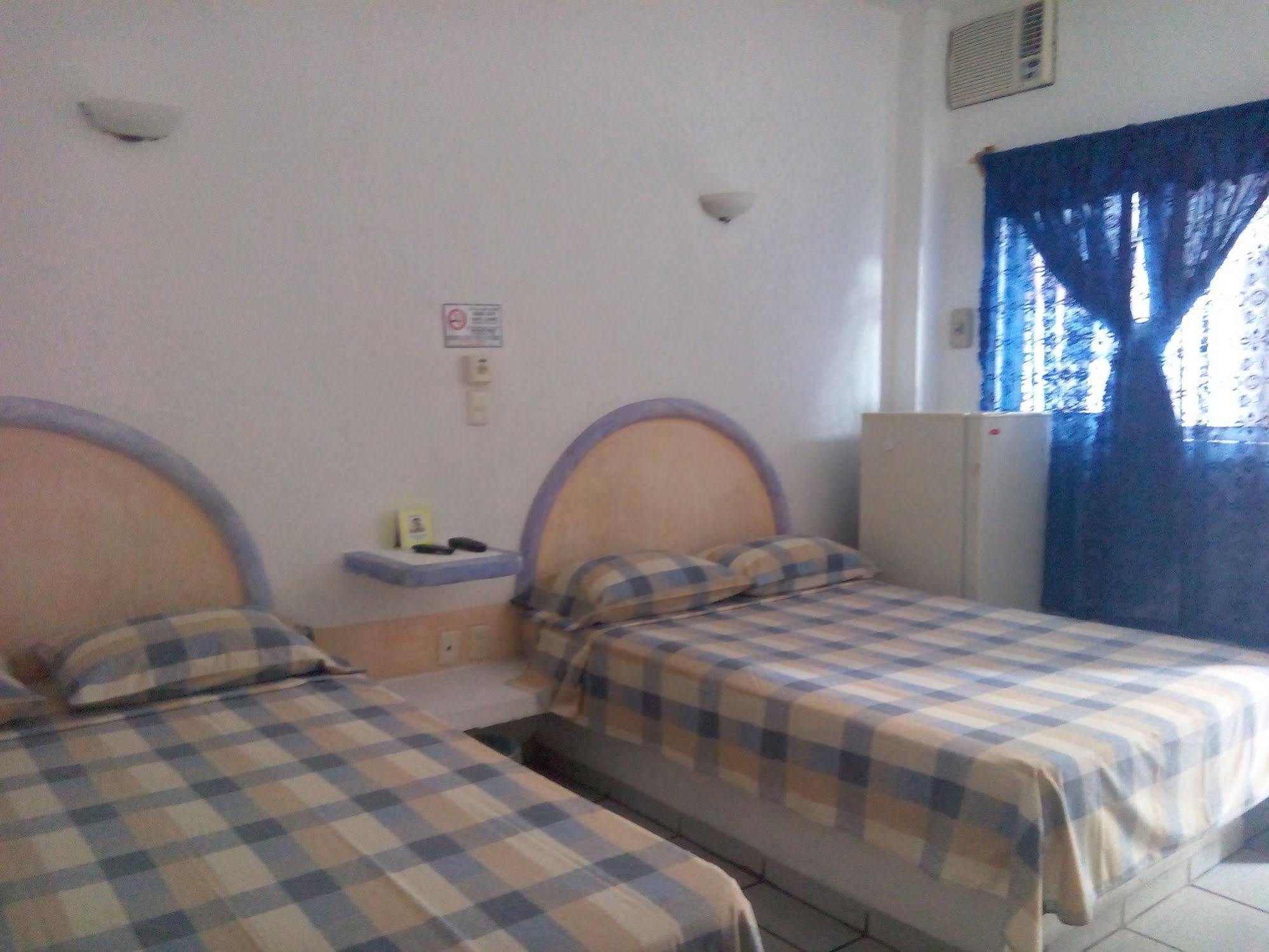 Hotel Sarabi Barra de Navidad Buitenkant foto