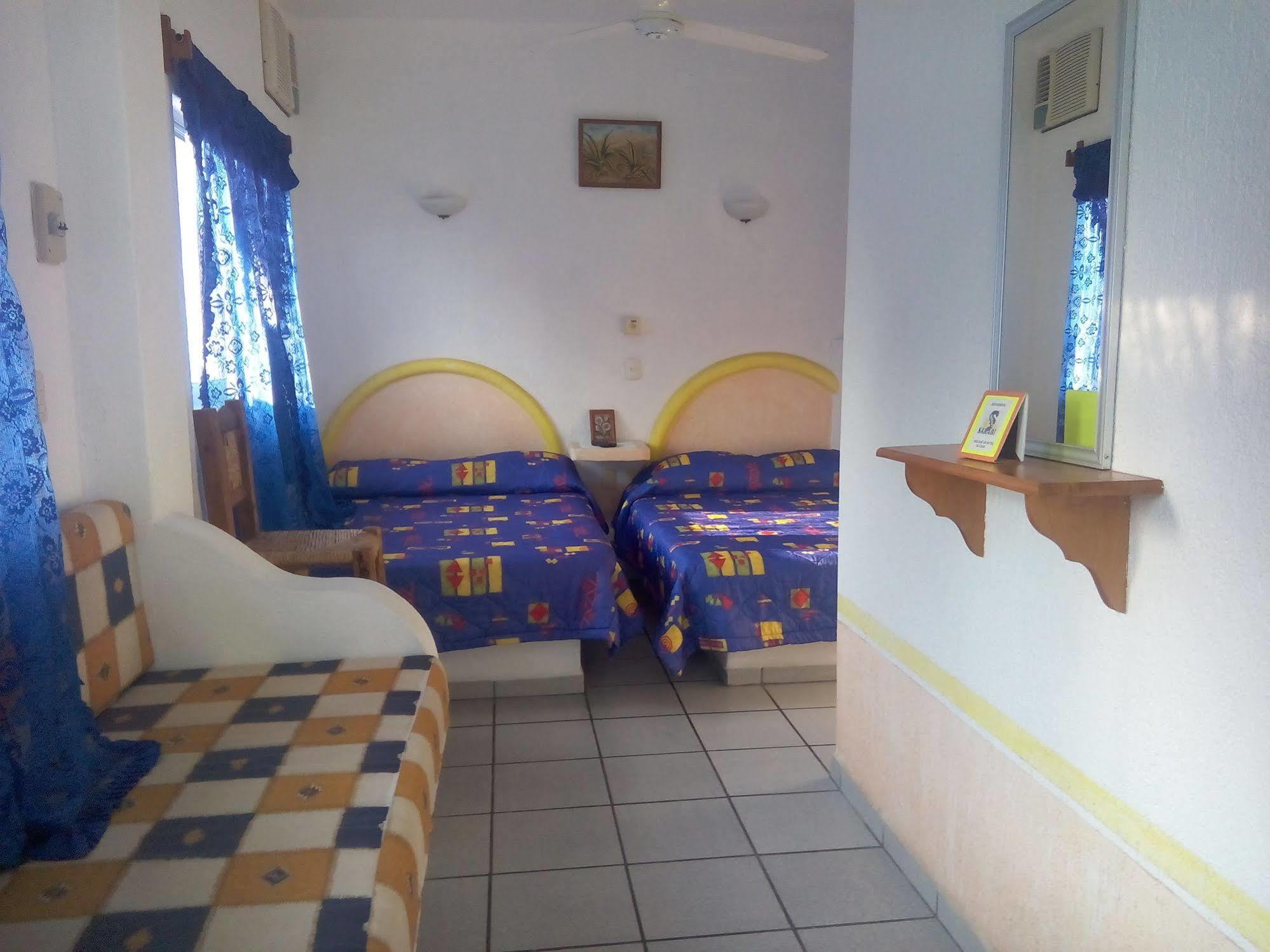 Hotel Sarabi Barra de Navidad Buitenkant foto