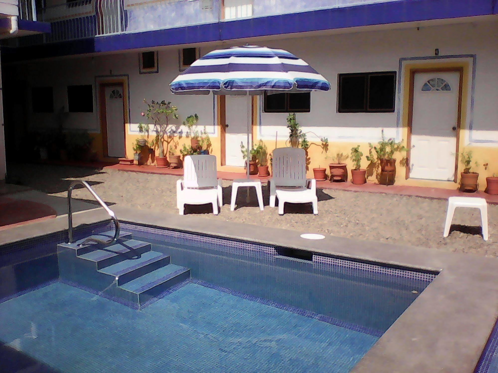 Hotel Sarabi Barra de Navidad Buitenkant foto