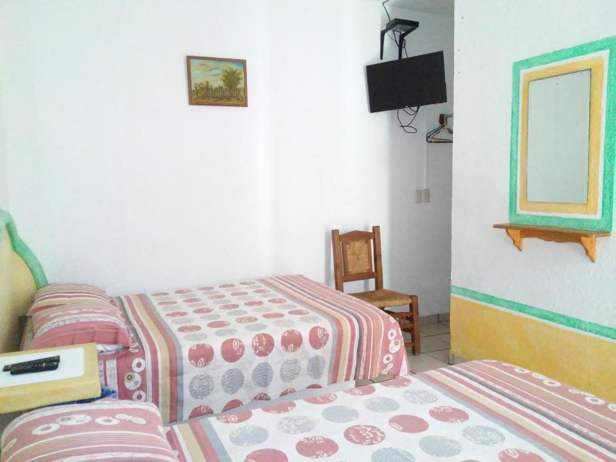 Hotel Sarabi Barra de Navidad Buitenkant foto