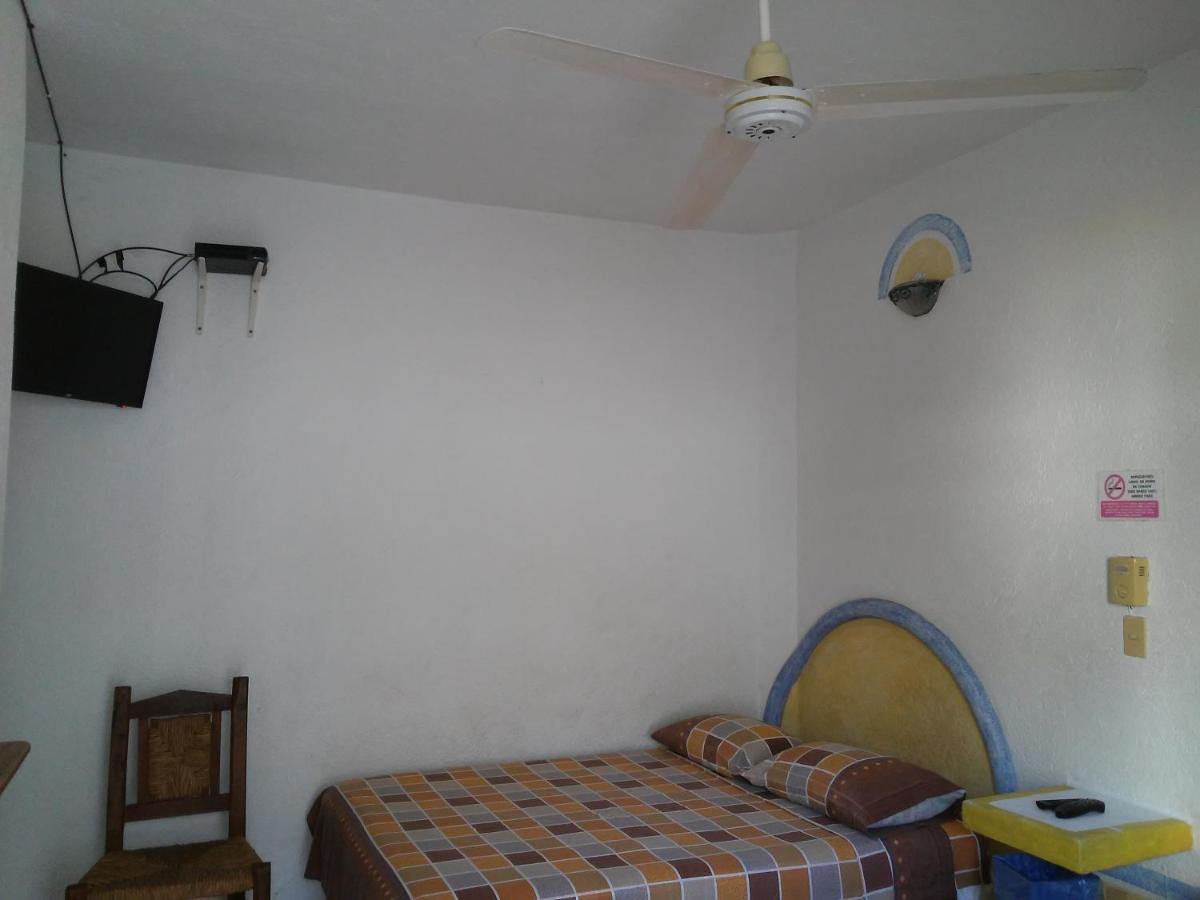 Hotel Sarabi Barra de Navidad Buitenkant foto
